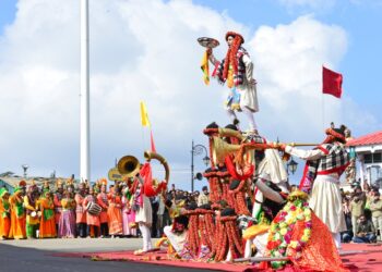 प्रदेश में 74वां गणतंत्र दिवस हर्षोल्लास के साथ मनाया गया  राज्यपाल ने रिज पर राष्ट्रीय ध्वज फहराया