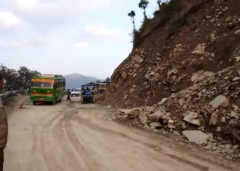 शिलाई : राष्ट्रीय राजमार्ग 707 पर चल रहा कार्य लोगों के लिए बना जी का जंजाल