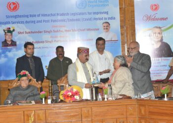 कोविड नियमों का अनुपालन व भीड़-भाड़ वाले स्थानों पर मास्क का प्रयोग करें: मुख्यमंत्री