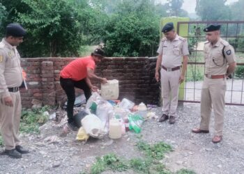 पांवटा साहिब : पुलिस ने अवैध शराब को  किया नष्ट