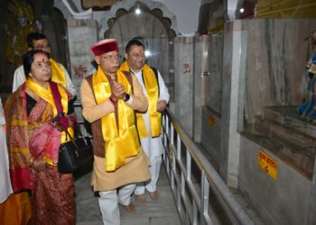राज्यपाल ने लेडी गवर्नर सहित माता रेणुका जी मंदिर में पूजा अर्चना की