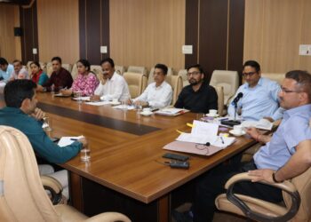नाहन : कार्यालयों में उपलब्ध ई-कचरे का समयबद्ध निपटारा करें सभी विभाग -उपायुक्त