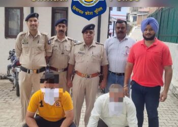 नाहन पुलिस ने हरियाणा से दबोचे पिकअप चोरी करने वाले आरोपी पिता पुत्र गिरफ्तार