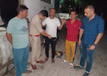 पावटा साहिब : स्मैक सहित महिला व पुरुष गिरफ्तार डीएसपी मानवेंद्र ठाकुर के नेतृत्व में पुलिस की बड़ी कार्रवाई