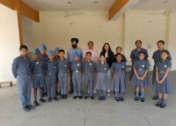पावटा साहिब : गुरु नानक मिशन स्कूल के बच्चों ने  विश्व पर्यावरण दिवस पर ली पृथ्वी को हरा भरा बनाने की शपथ