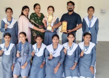 पांवटा साहिब : क्लस्टर 16 खो- खो  प्रतियोगिता में गुरु नानक मिशन पब्लिक स्कूल की छात्राएं बनी चैंपियन