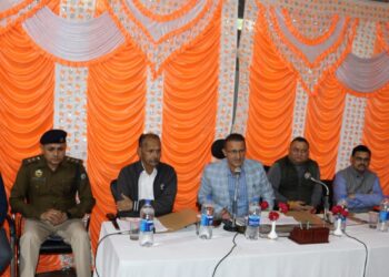 पांवटा साहिब : पटाखों की बिक्री के लिए अस्थायी लाईसैंस प्राप्त करें विक्रेता- गुंजीत चीमा