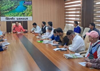 कैच द रेन अभियान की समीक्षा के लिए केन्द्रीय जल शक्ति मंत्रालय की टीम पहुंची नाहन