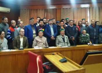 राजस्व मंत्री ने की संयुक्त पटवार एवं कानूनगो महासंघ के साथ बैठक की अध्यक्षता की