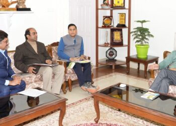 मुख्यमंत्री ने ई-चार्जिंग स्टेशन पर 10 दिन में मांगी रिपोर्ट 680 करोड़ की स्टार्ट अप योजना का जल्द होगा शुभारंभ