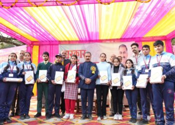 मुख्यमंत्री ने हमीरपुर जिला के गलोड़ से किया ‘सरकार गांव के द्वार’ कार्यक्रम का शुभारंभ