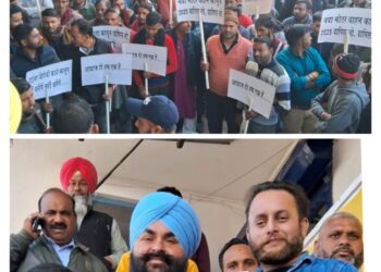 पांवटा साहिब : सिरमौर ट्रक ऑपरेटर यूनियन ने भारत सरकार के खिलाफ एक घंटे की हड़ताल कर किया प्रदर्शन