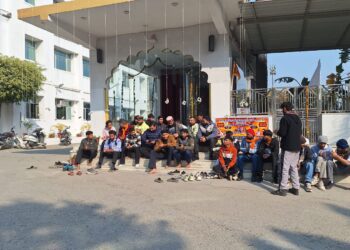 पावटा साहिब : विवादित डेंटल कॉलेज में हिंदू संगठनों का हंगामा