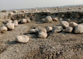 पावटा साहिब : भ्रष्ट क्रमचारियों की मिलीभगत से खनन माफिया  मशीनें लगा  नदी का सीना कर रहे छलनी