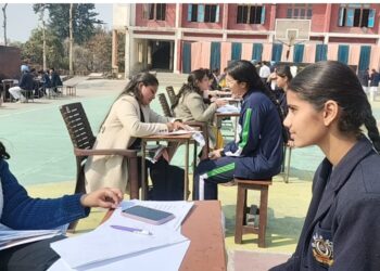 पावटा साहिब : गुरु नानक मिशन पब्लिक स्कूल में करियर टाउन कार्यक्रम का आयोजन ,सैंकड़ों बच्चों ने लिए फ्यूचर टिप्स