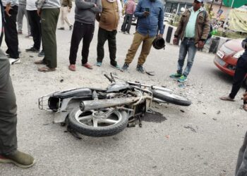 पांवटा साहिब : दर्दनाक हादसा ट्रक ने बाता पुल पर बाइक सवार पुलिस जवान को कुचला, मौके पर दर्दनाक मौत