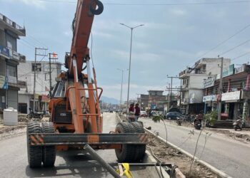 पांवटा साहिब : खंबे पर लाइट जोड़ते हाइड्रा की ट्रॉली टूटी, ट्राली के साथ गिरने से कर्मचारी की मौत