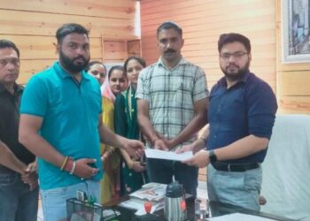 सरकार के एक नियम से हजारों बच्चों का भविष्य बिगडा, नये नियमों से अभिभावक परेशान