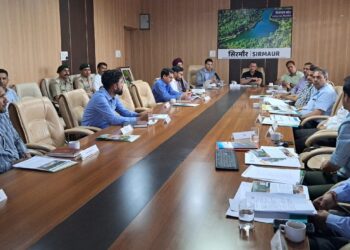 सिरमौर जिला में वैटलेंड की  हुई पहली बैठक , पवित्र रेणुका झील की स्वच्छता और संरक्षण पर विशेष ध्यान दिया जायेगा