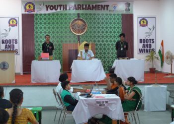 पांवटा साहिब : द स्कॉलर्स होम स्कूल के प्रांगण में युवा संसद का मानसून सत्र