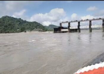 सिरमौर वासी बरसात के मौसम के दौरान नदियों, खड्डो तथा नालों से रहे दूर-उपायुक्त