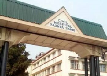 पांवटा साहिब : सरकारी हॉस्पिटल में सुविधाए ना होने से मरीजो को हो रही परेशानी निजी होस्पिटल बने लूट का अड्डा