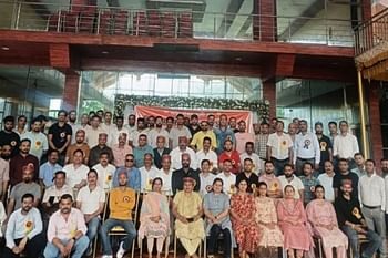 पटवारियों ने सरकार को दी चेतावनी, स्टेट कैडर का फैसला वापस नहीं हुआ तो काम बंद कर देंगे