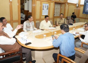 मुख्यमंत्री ने बादल फटने से हुए नुकसान की समीक्षा के लिए बुलाई आपात बैठक