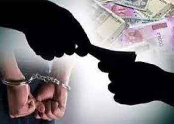 नाहन में वन विकास निगम का डिवीजनल मैनेजर रिश्वत लेते गिरफ्तार