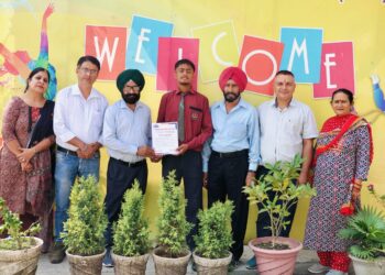 पांवटा साहिब : बी.के.डी.सी. स्कूल के राजवीर सिंह का राज्य स्तरीय फुटबॉल टीम में चयन