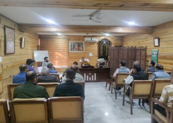 सुमित खिम्टा की अध्यक्षता में राजस्व विभाग पांवटा साहिब व कफोटा की बैठक हुई आयोजित  