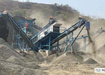 दो स्टोन क्रशर सील, नियमों की अनुपालना न करने पर की कार्रवाई