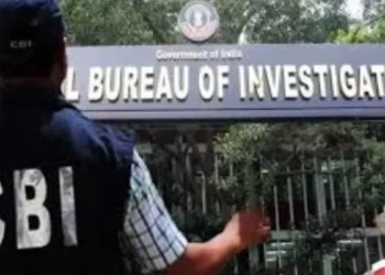 ढाई करोड़ घूस मांगने वाला ED अधिकारी फरार, भाई को CBI ने दबोचा; रिश्वत का अब तक का सबसे बड़ा केस दर्ज