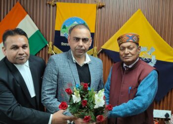 मुस्लिम वेलफेयर सोसाइटी के पदाधिकारियों ने पांवटा साहिब के डी एस पी मानवेन्द्र ठाकुर का किया स्वागत