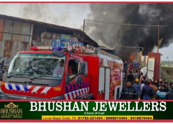 पांवटा साहिब मकड़ियों की जाल की तरह फैला है गैर कानूनी तरीके से कबाड़ियों का व्यापार