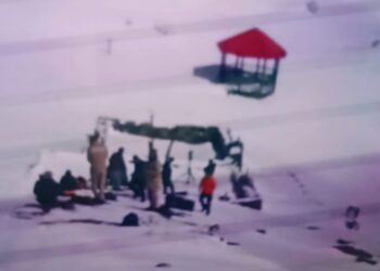 चूड़धार चोटी में लापता पंचकूला के युवक की ड्रोन से की जा रही है खोज  चूड़धार क्षेत्र के तीसरी में 7 से 8 फुट बर्फ व वर्षा रेस्क्यू अभियान में बन रही परेशानी का सबब