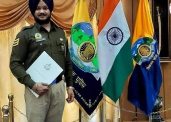 सिरमौर पुलिस की शान हेड कांस्टेबल अमरिंदर सिंह को मिला साइबर क्राइम इन्वेस्टिगेटर बैज