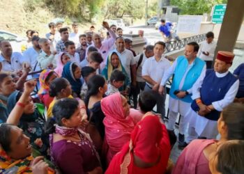 नाहन विधानसभा क्षेत्र के तहत विक्रमबाग पंचायत के गांव मण्डेरवा में पुल निर्माण ठप : बिंदल