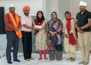 द स्कॉलर्स होम स्कूल के प्रांगण में सुखमनी साहिब जी  पाठ का आयोजन