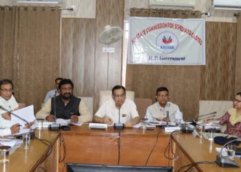 नाहन : आयोग के अध्यक्ष कुलदीप कुमार धीमान की अध्यक्षता में अनुसूचित जाति समुदाय संबंधी मामलों की समीक्षा बैठक आयोजित हुई