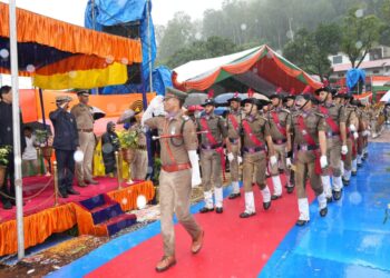 मुख्यमंत्री ने सरकाघाट में राज्य स्तरीय स्वतंत्रता दिवस पर राष्ट्रीय ध्वज फहराया