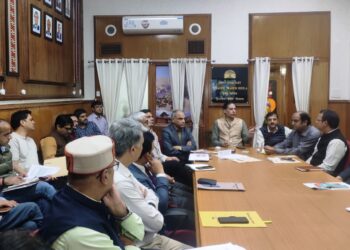 मुख्य सचिव ने आपदा प्रभावित क्षेत्रों में राहत और पुनर्वास कार्यों की समीक्षा की