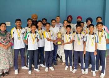 गुरु नानक मिशन पब्लिक स्कूल के खिलाड़ियों ने खो- खो में लहराया परचम,बने क्लस्टर 16 चैंपियन।