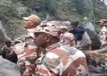 किन्नौर में भयंकर बाढ़: दो पुल भी बहे…यात्रा में फंसे लोग, कई श्रद्धालुओं को किया रेस्क्यू!