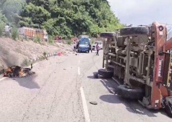 फोरलेन पर टेंपो-स्कूटी की भीषण टक्कर,  दो युवकों की मौके पर  मौ*त