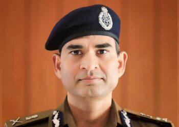 तीन महीने से लटकी डीजीपी की स्थायी नियुक्ति, सरकार ने IPS अशोक तिवारी को सौंपा है अतिरिक्त कार्यभार