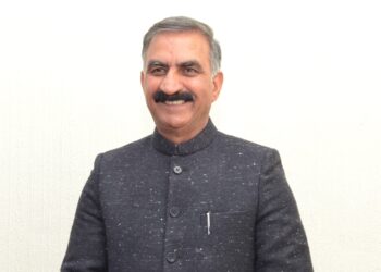 विकास और पर्यावरण संरक्षण के बीच संतुलन बनाएंः मुख्यमंत्री