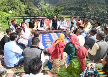 सिरमौर के दौरे पर पहुंचे नेता प्रतिपक्ष, विभिन्न लोगों से मिलकर जाना हाल-चाल सुनी शिकायतें
