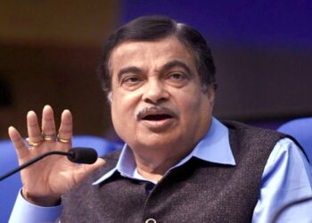 Himachal: पहाड़ों में हो रही तबाही काे लेकर केंद्रीय मंत्री नितिन गडकरी का बड़ा बयान, जानें किसे ठहराया जिम्मेदार