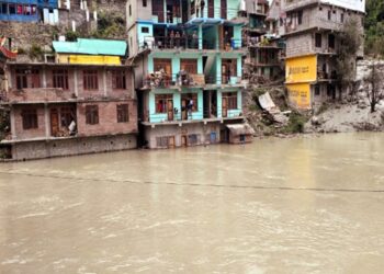 किन्नौर के लिप्पा में बाढ़ आने से बनी झील, गांव पर मंडराया खतरा